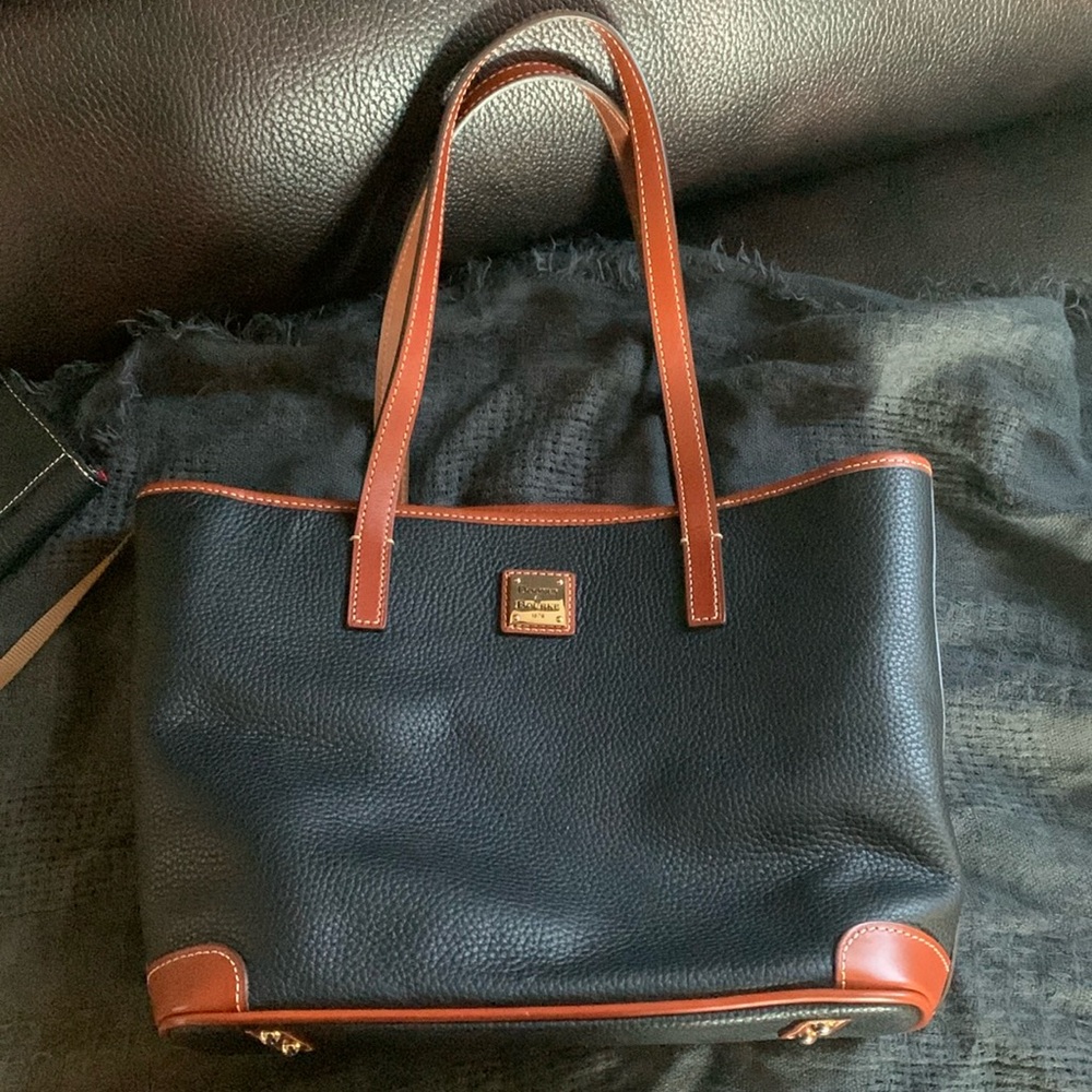 Dooney & Bourke
